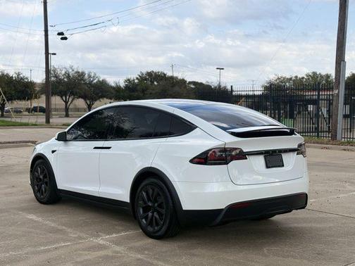 2025 Tesla Model X Long Range