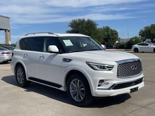 2024 INFINITI QX80 Luxe
