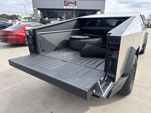 2025 Tesla Cybertruck All-Wheel Drive