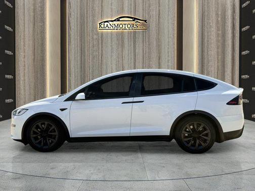 2023 Tesla Model X Standard Range