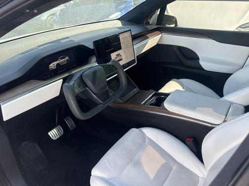 2023 Tesla Model X Standard Range