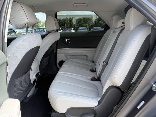 2022 Hyundai IONIQ 5 SEL