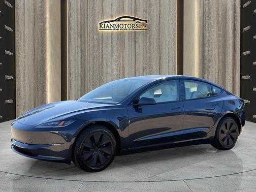 2025 Tesla Model 3 Long Range