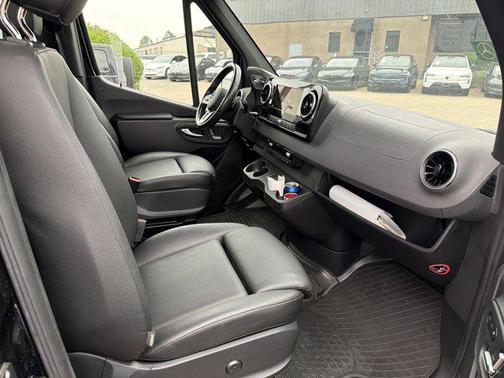 Obsidian Black Metal 2023 Mercedes-Benz Sprinter 2500 High Roof