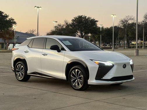 2025 Lexus RZ 450e Luxury