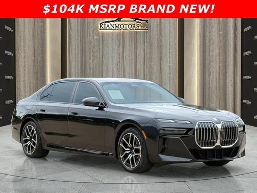 Black Sapphire Metallic 2025 BMW 740 xDrive