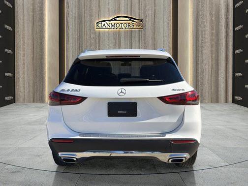 2021 Mercedes-Benz GLA 250 Base 4MATIC