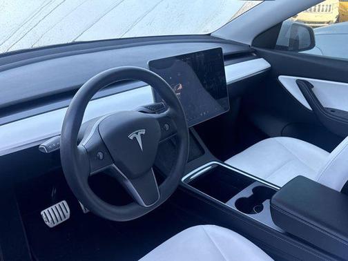 2022 Tesla Model Y Performance Dual Motor All-Wheel Drive