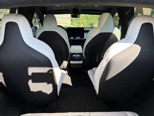 2023 Tesla Model X Standard Range