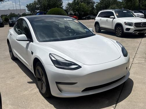 Pearl White Multi-Co 2023 Tesla Model 3 Standard Range