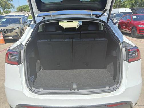 2024 Tesla Model Y Long Range Dual Motor All-Wheel Drive