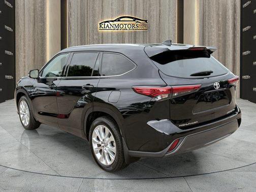 2022 Toyota Highlander Limited
