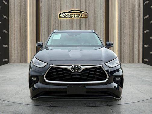 2022 Toyota Highlander Limited