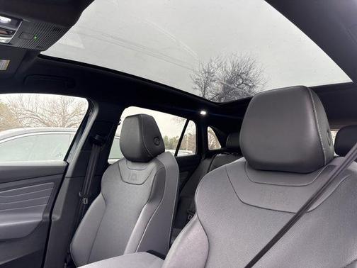 2023 Volkswagen ID.4 AWD Pro S Plus