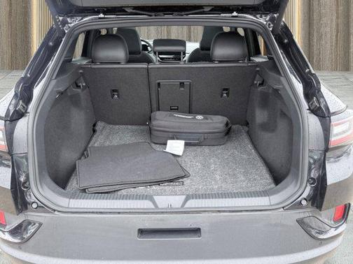 2023 Volkswagen ID.4 AWD Pro S Plus