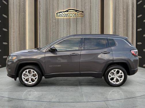 Baltic Gray Metallic Clearcoat 2024 Jeep Compass Latitude