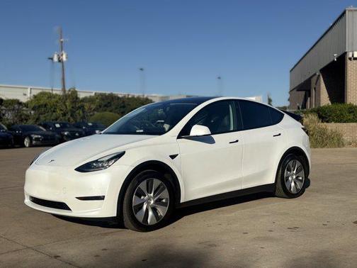 2022 Tesla Model Y Long Range Dual Motor All-Wheel Drive