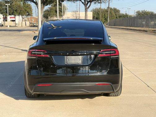 2024 Tesla Model X Long Range