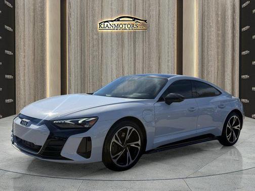 2024 Audi e-tron GT Premium Plus quattro