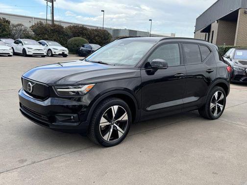2021 Volvo XC40 Recharge Pure Electric P8