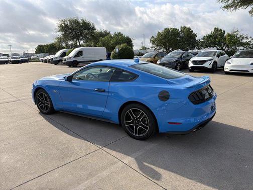 Grabber Blue Metalli 2022 Ford Mustang GT Premium