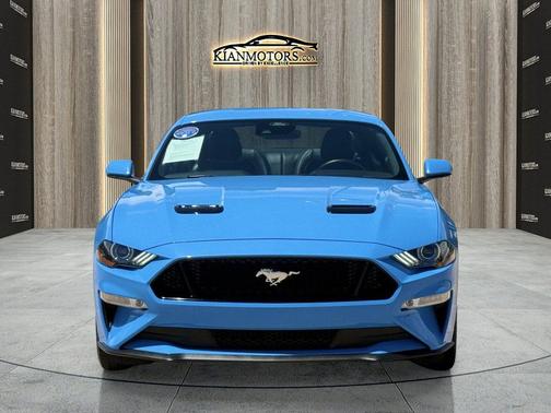 Grabber Blue Metalli 2022 Ford Mustang GT Premium