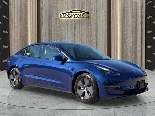 2022 Tesla Model 3 Standard Range