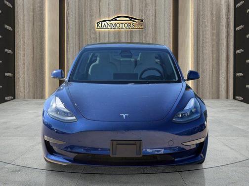 2022 Tesla Model 3 Standard Range
