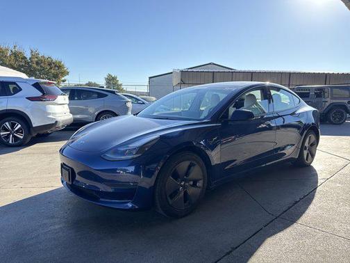 2022 Tesla Model 3 Standard Range