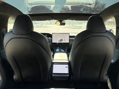 Lunar Silver 2024 Tesla Model S Long Range