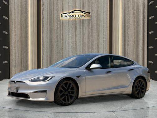 Lunar Silver 2024 Tesla Model S Long Range