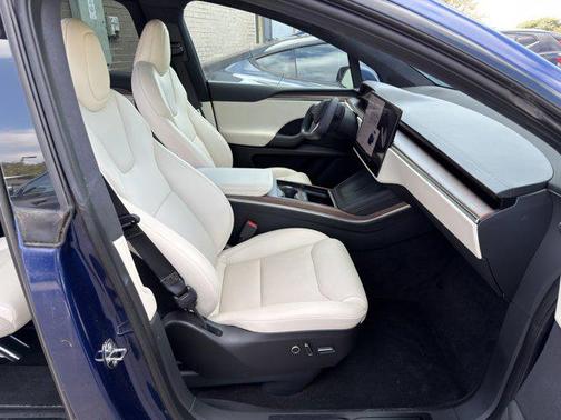 2022 Tesla Model X Dual Motor All-Wheel Drive