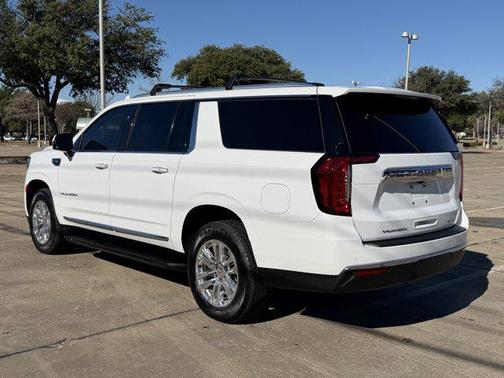 2022 GMC Yukon XL SLT