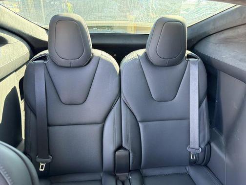 2023 Tesla Model X Standard Range