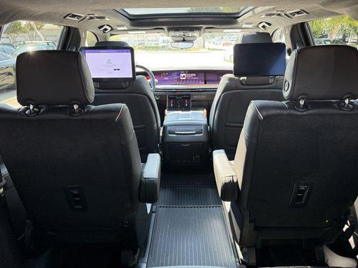 2025 Cadillac Escalade ESV Sport Platinum