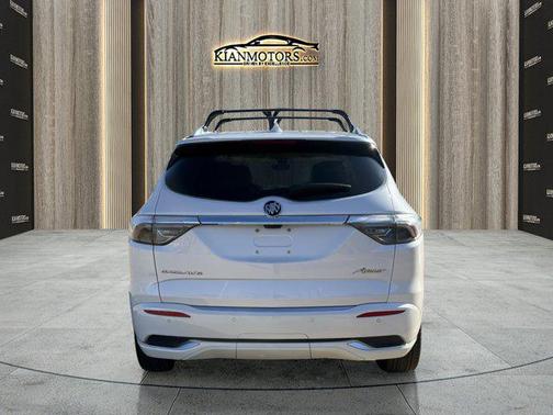 2024 Buick Enclave Avenir FWD