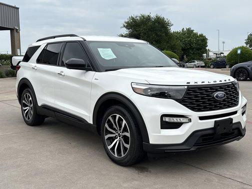 2022 Ford Explorer ST-Line