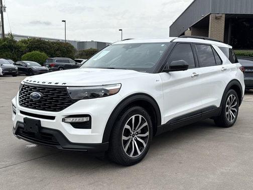 2022 Ford Explorer ST-Line