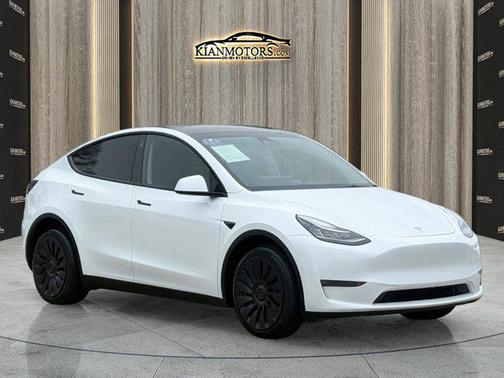 2023 Tesla Model Y Long Range Dual Motor All-Wheel Drive