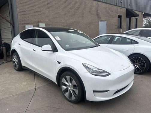 2023 Tesla Model Y Long Range Dual Motor All-Wheel Drive