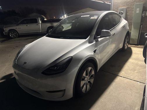 2023 Tesla Model Y Long Range Dual Motor All-Wheel Drive