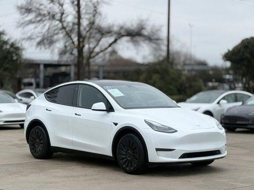 2023 Tesla Model Y Long Range Dual Motor All-Wheel Drive