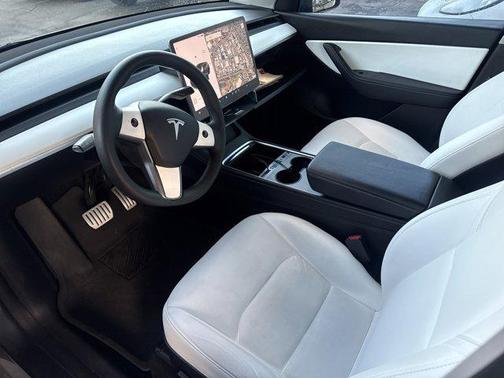 2022 Tesla Model Y Performance Dual Motor All-Wheel Drive