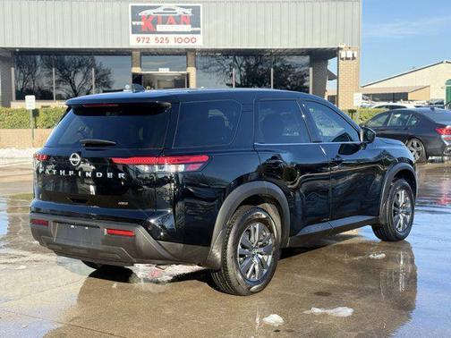 2025 Nissan Pathfinder S 4WD