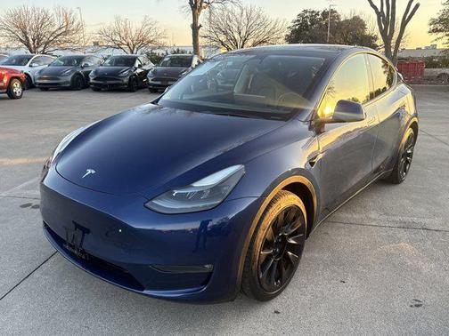 2023 Tesla Model Y Long Range Dual Motor All-Wheel Drive