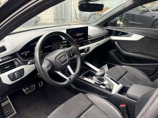 2023 Audi A4 45 S line Premium Plus