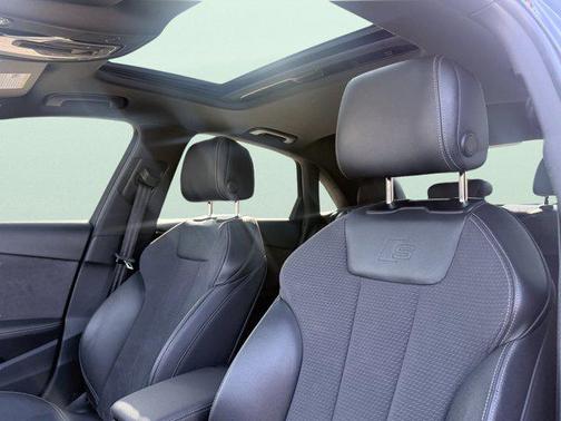 2023 Audi A4 45 S line Premium Plus