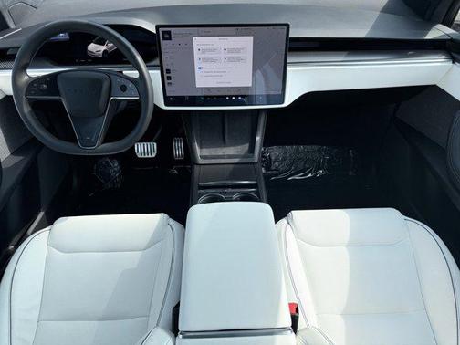 2022 Tesla Model X Plaid Tri Motor All-Wheel Drive