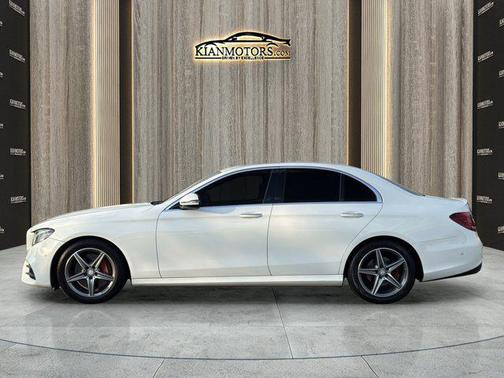 2017 Mercedes-Benz E-Class 4MATIC