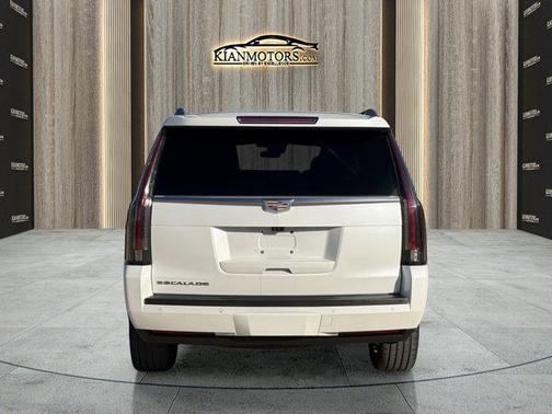 2018 Cadillac Escalade Premium Luxury
